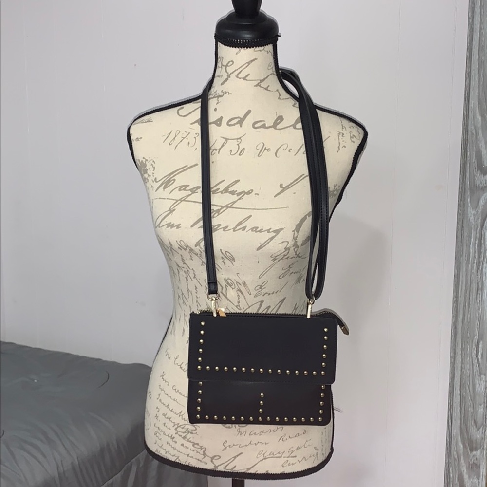 Black small shoulder bag